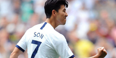 Son Heung-min kini Berjuluk Sonaldo Nazario thumbnail